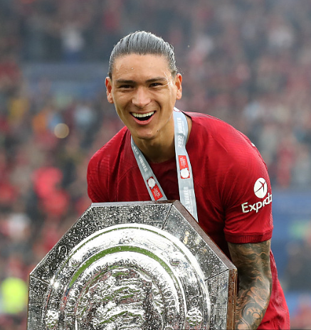 英雄联盟战争学院-赛地聚焦——社区盾今晨热度飙升；洛杉矶快船伤情更新；引发热议；资深球员宣示担当(洛杉矶快船队新球馆最新消息)